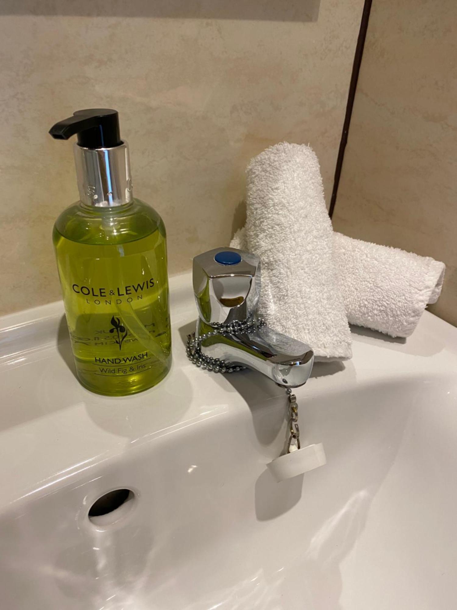 Station House Holiday Cottages, Exclusively For Grown Ups, Thornton Dale Пикъринг Екстериор снимка