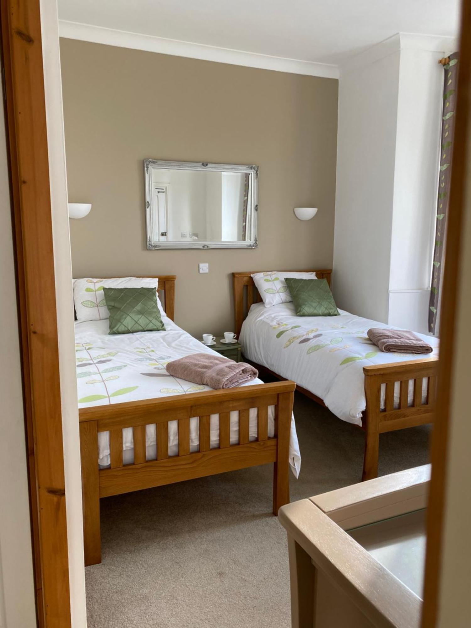 Station House Holiday Cottages, Exclusively For Grown Ups, Thornton Dale Пикъринг Екстериор снимка